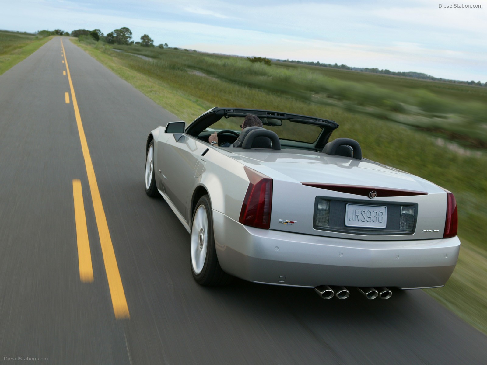 Cadillac XLR V